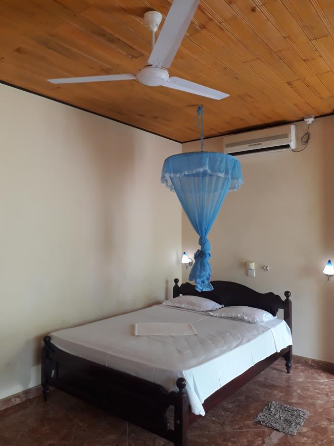 Guesthouse Sunshine Aluthgama Exteriör bild