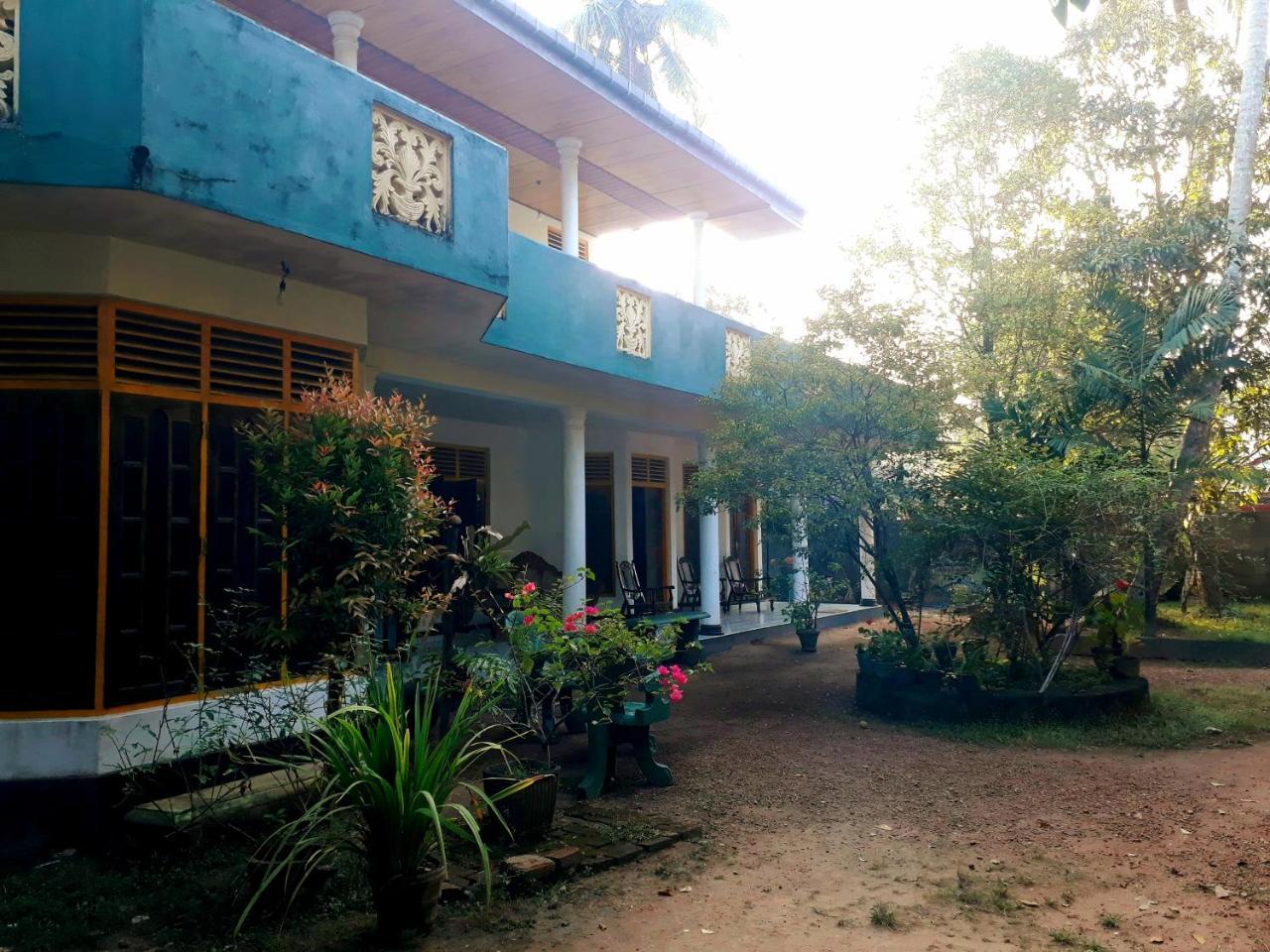 Guesthouse Sunshine Aluthgama Exteriör bild