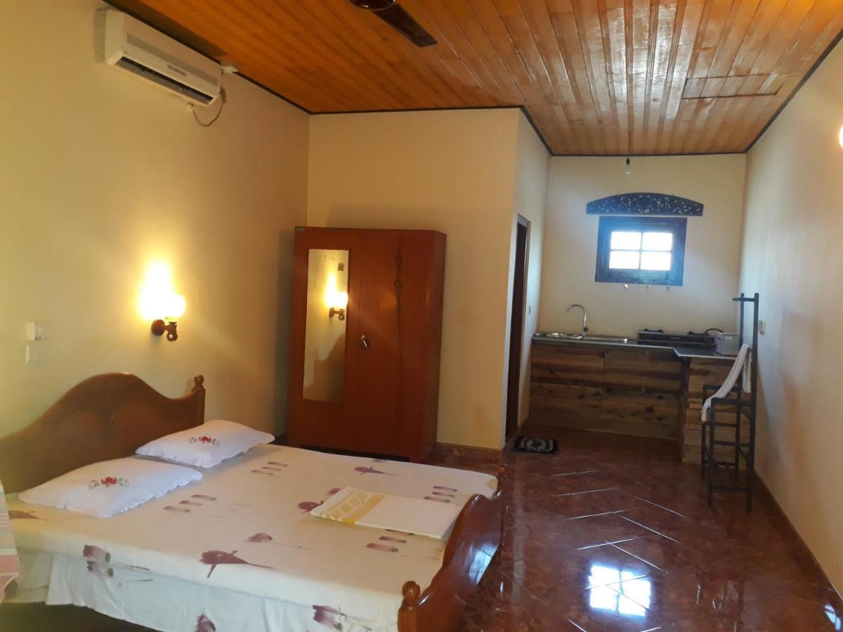 Guesthouse Sunshine Aluthgama Exteriör bild